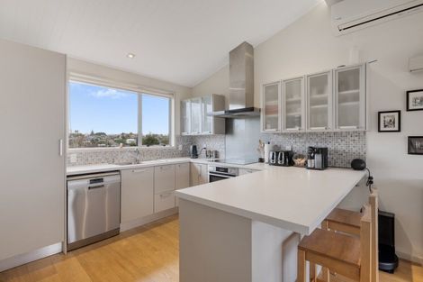 Photo of property in 22 Grosmont Terrace, Brookfield, Tauranga, 3110