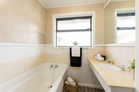 Photo of property in 6 Gladson Avenue, Sockburn, Christchurch, 8042