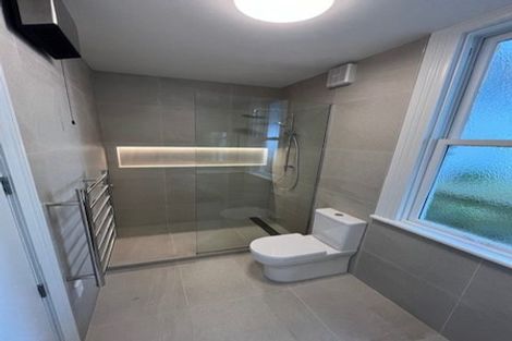 Photo of property in 18 Portland Crescent, Thorndon, Wellington, 6011