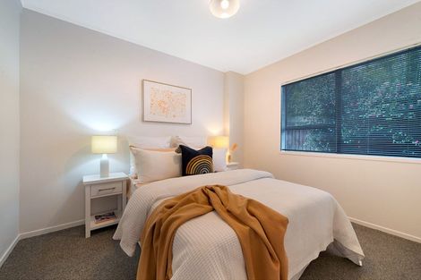 Photo of property in 2/12 Grimshaw Place, Henderson, Auckland, 0612