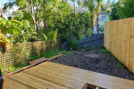 Photo of property in 210b Forrest Hill Road, Forrest Hill, Auckland, 0620