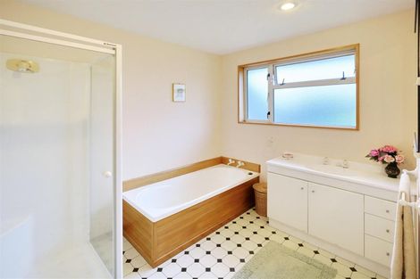 Photo of property in 7 Fieldmoor Place, Parklands, Christchurch, 8083