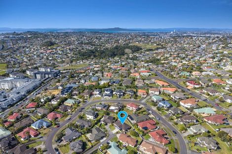 Photo of property in 15 Black Teal Close, Unsworth Heights, Auckland, 0632