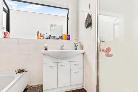 Photo of property in 6 Crail Court, Totara Heights, Auckland, 2105