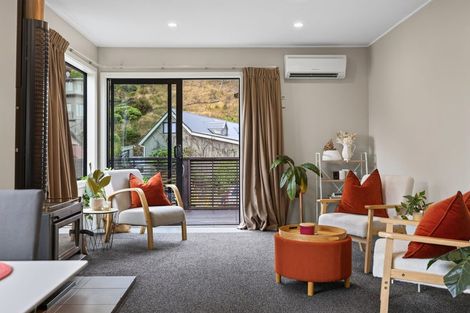 Photo of property in 6a Watts Road, Fernhill, Queenstown, 9300