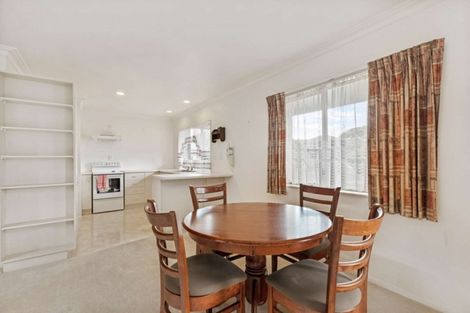 Photo of property in 1/17 Youngs Road, Papakura, 2110