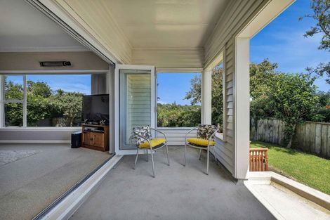 Photo of property in 57 Huatoki Street, Vogeltown, New Plymouth, 4310