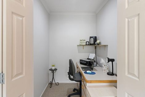 Photo of property in 16 Dorchester Place, Nawton, Hamilton, 3200