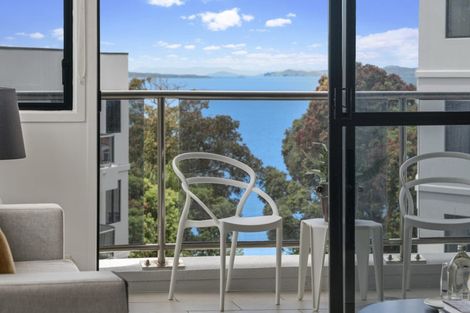 Photo of property in 4a/171 Hurstmere Road, Takapuna, Auckland, 0622