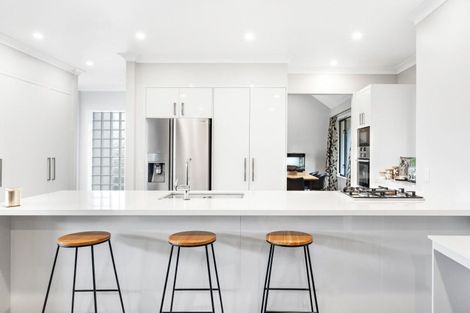 Photo of property in 7 Kerridge Close, Shamrock Park, Auckland, 2016