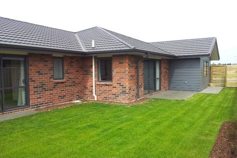 Photo of property in 37 Faringdon Boulevard, Rolleston, 7615