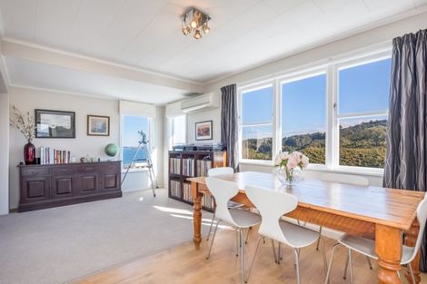 Photo of property in 11c Titiro Moana Road, Korokoro, Lower Hutt, 5012