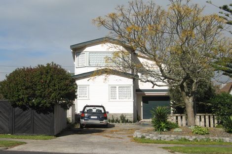 Photo of property in 1/27 Grande Vue Road, Hillpark, Auckland, 2102