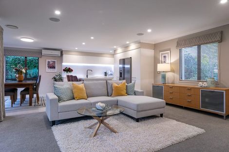 Photo of property in 2 Birchwood Grove, Greenhithe, Auckland, 0632