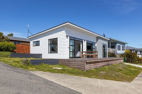 Photo of property in 36a Guthrie Crescent, Castlepoint, Tinui, 5889
