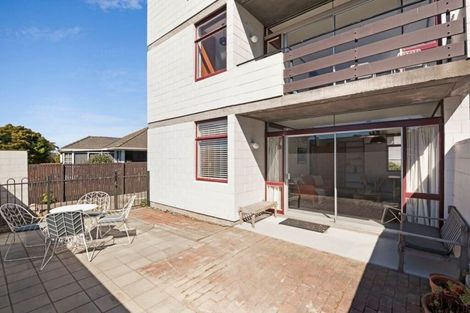 Photo of property in 21 Newbridge Place, Ilam, Christchurch, 8041