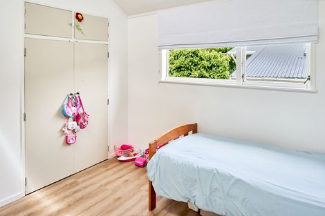 Photo of property in 2/345 Muritai Road, Eastbourne, Lower Hutt, 5013