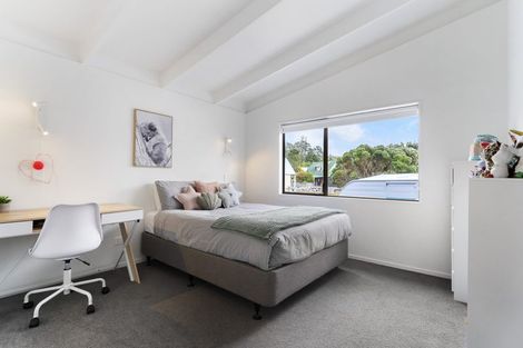 Photo of property in 115 Brook Place, Whangamata, 3620
