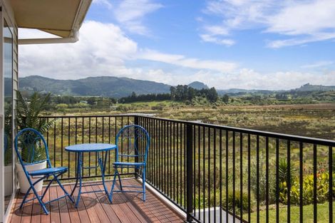 Photo of property in 19 Binnie Road, Katikati, 3129