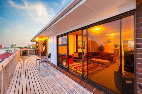 Photo of property in 212 Royal Road, Massey, Auckland, 0614