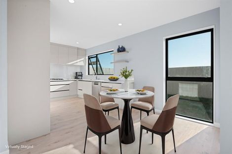 Photo of property in 8 Taipahitini Road, Rosehill, 2113