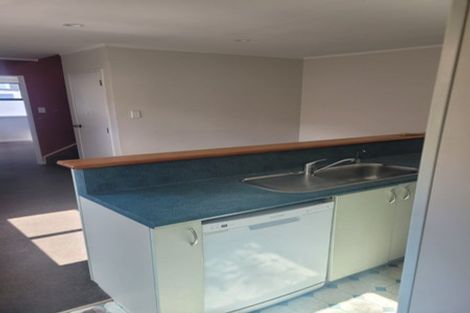 Photo of property in 6-8 Rolleston Street, Mount Cook, Wellington, 6021