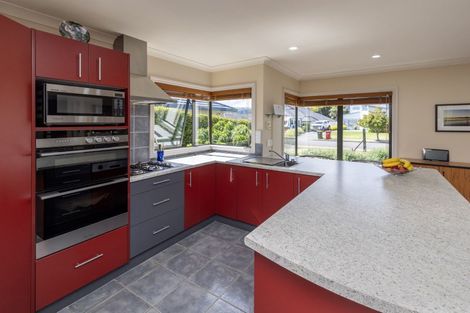 Photo of property in 14 San Priamo Place, Paraparaumu Beach, Paraparaumu, 5032