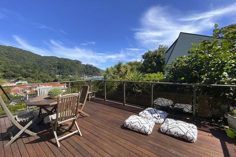 Photo of property in 23 Ferry Road, Days Bay, Lower Hutt, 5013