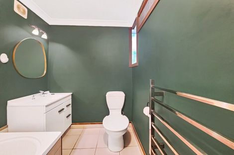 Photo of property in 47 Melrose Road, Island Bay, Wellington, 6023