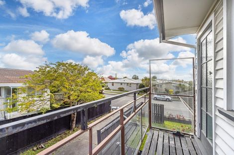 Photo of property in 1/11 Division Street, Riccarton, Christchurch, 8041
