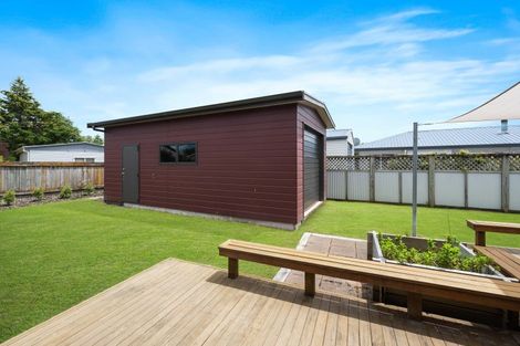 Photo of property in 7 Lakemere Way, Kinloch, Taupo, 3377