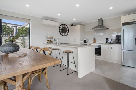 Photo of property in 5 Cascade Way, Omokoroa, 3114