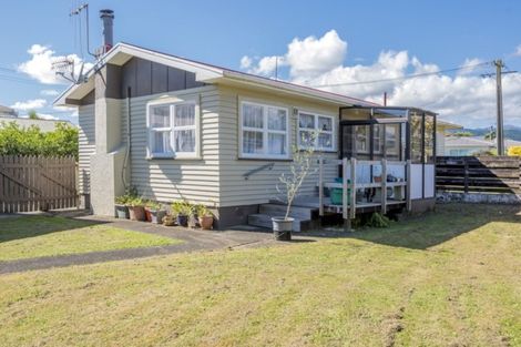 Photo of property in 16 Marsden Street, Levin, 5510