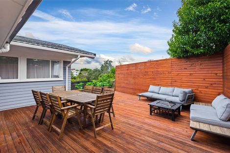 Photo of property in 15 Matipo Road, Te Atatu Peninsula, Auckland, 0610