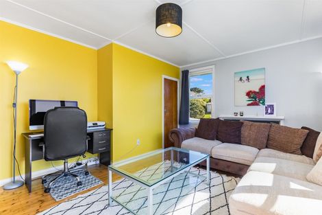 Photo of property in 67 Pikarere Street, Titahi Bay, Porirua, 5022