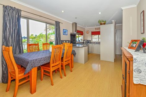 Photo of property in 8 Bilkey Avenue, Pukekohe, 2120
