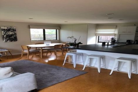 Photo of property in 23 Harford Place, Pakuranga Heights, Auckland, 2010