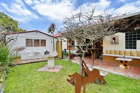 Photo of property in 16 Estuary Road, New Brighton, Christchurch, 8061