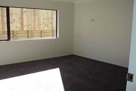 Photo of property in 32 Moonsail Drive, Whitby, Porirua, 5024
