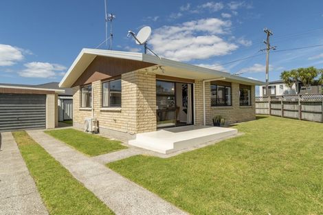 Photo of property in 1 Karaka Road, Otumoetai, Tauranga, 3110