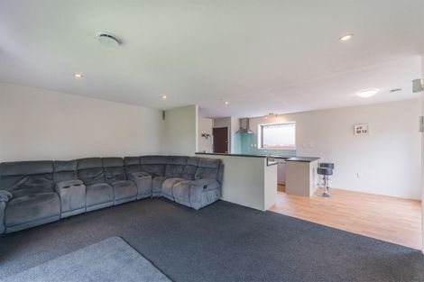 Photo of property in 4 Magenta Place, Broomfield, Christchurch, 8042