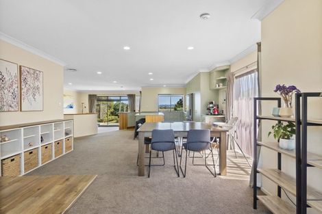 Photo of property in 17 Sunny Dale, Western Heights, Hamilton, 3200