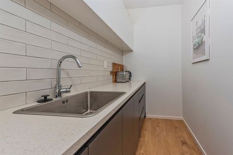 Photo of property in 5 Ropere Street, Kumeu, 0810