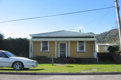 Photo of property in 29 Peel Street, Cobden, Greymouth, 7802