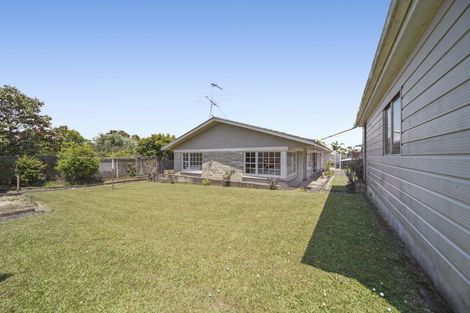 Photo of property in 2/52 Galsworthy Place, Bucklands Beach, Auckland, 2014