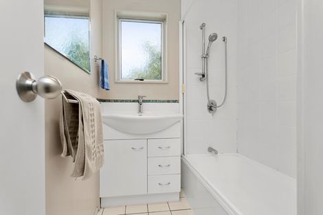 Photo of property in 90a Moore Street, Leamington, Cambridge, 3432