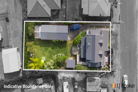 Photo of property in 1 Queen Street, Waihi Beach, 3611