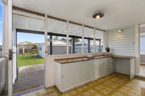 Photo of property in 18 Russell Avenue, Pukekohe, 2120