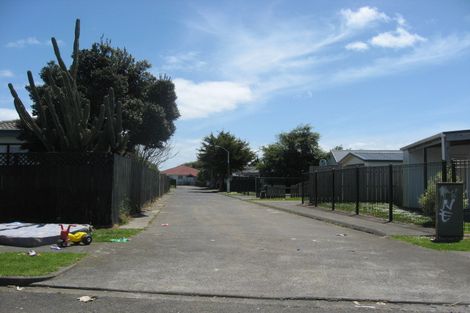 Photo of property in 15b Dungarvon Place, Clendon Park, Auckland, 2103