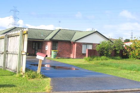 Photo of property in 11 Waylen Place, Burswood, Auckland, 2013